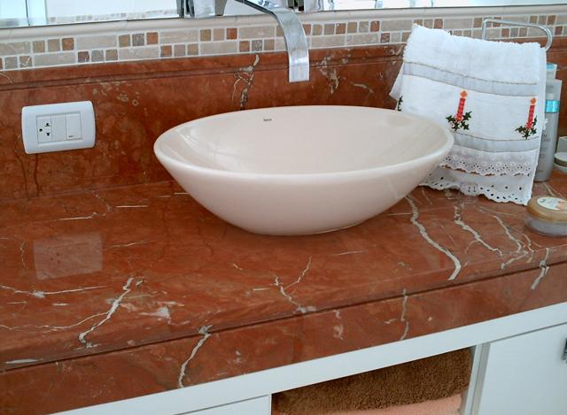 Mármore Rosso Verona 2cm com aba recuada